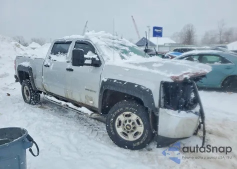 2015 Chevrolet Silverado K2500 Heavy Duty z USA, uszkodzony, nr VIN 1GC1KUEG3FF182648